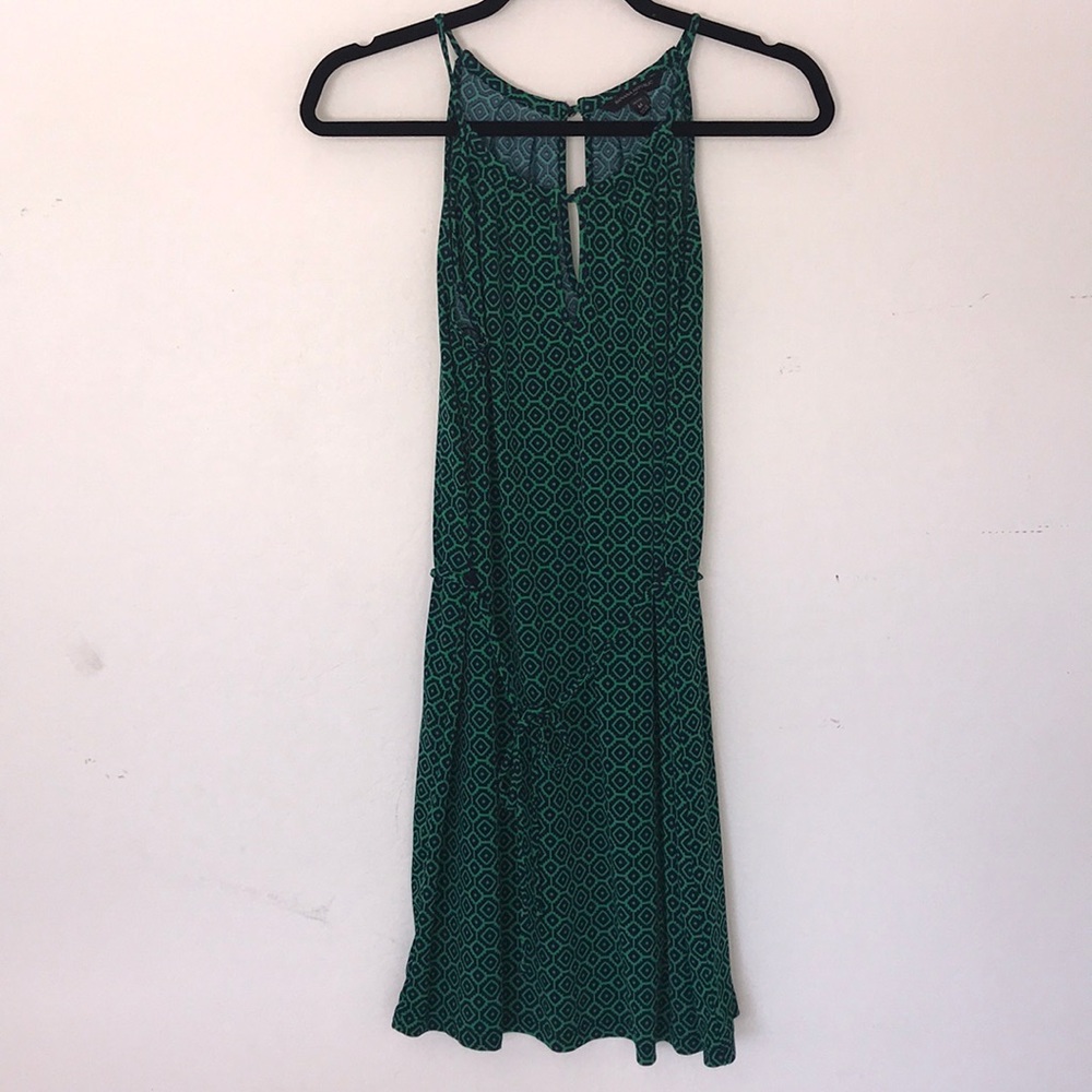Keyhole geometric pattern dress
